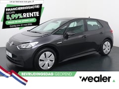 Volkswagen ID.3 - Pure 45 kWh | 150 PK | SoH 89%| Adaptive cruise control | Climate control | Navigatiesyste