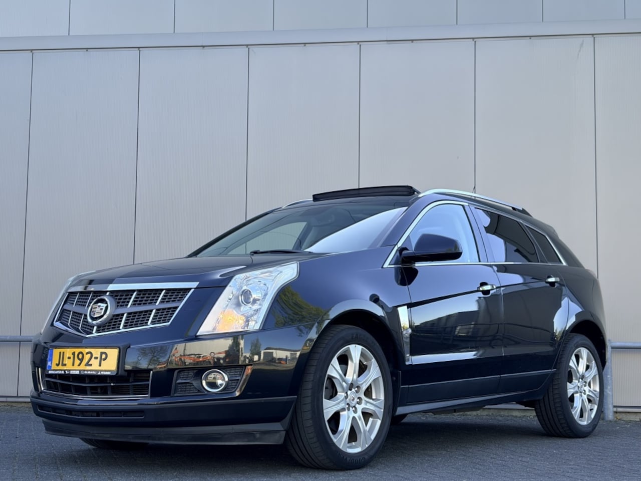 Cadillac SRX - 3.0 V6 AWD - pano - airco - memory - cruise - camera - - AutoWereld.nl