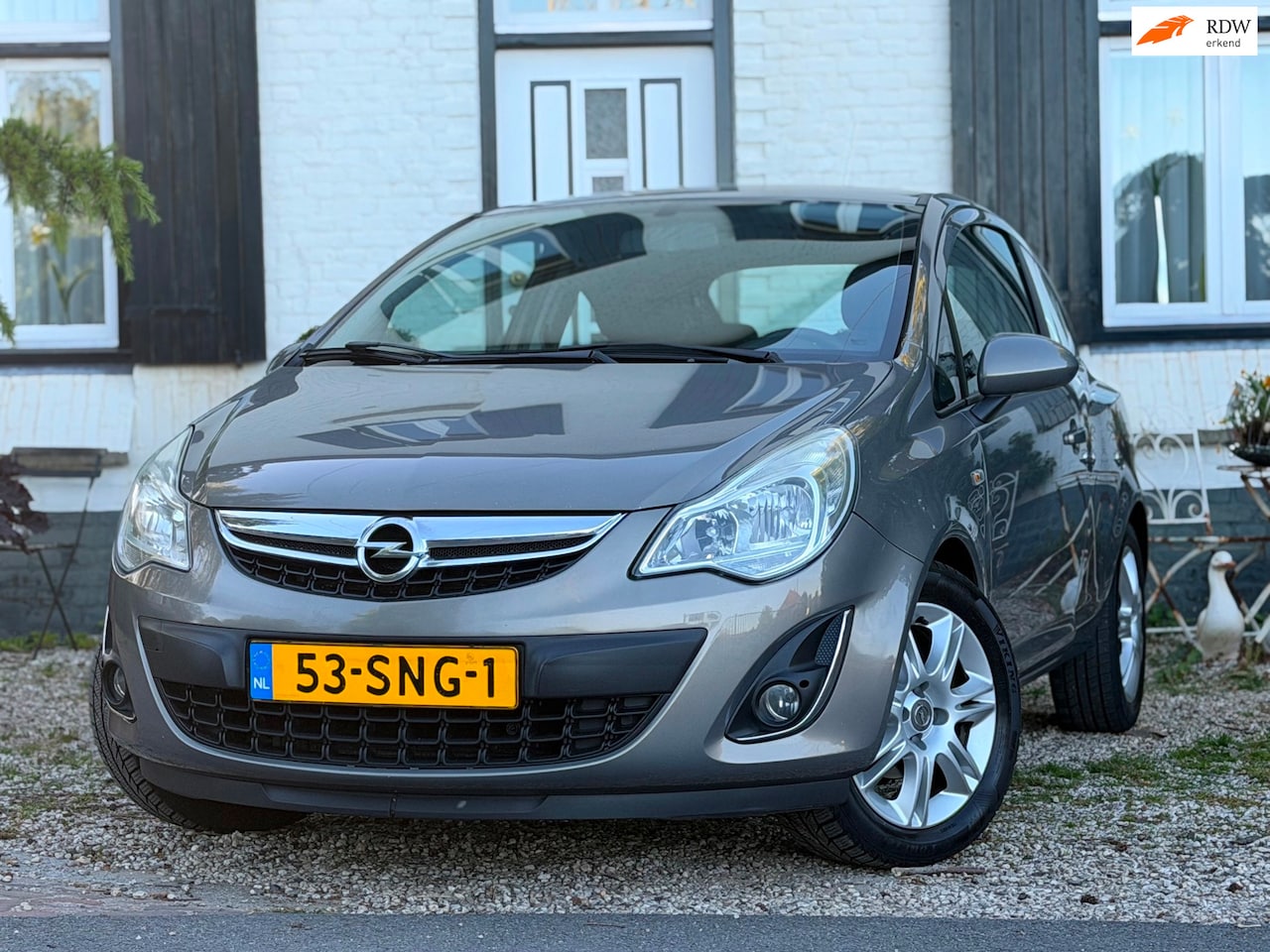Opel Corsa - 1.2 Cosmo|Airco|Cruise|Trekhaak|LMV| - AutoWereld.nl