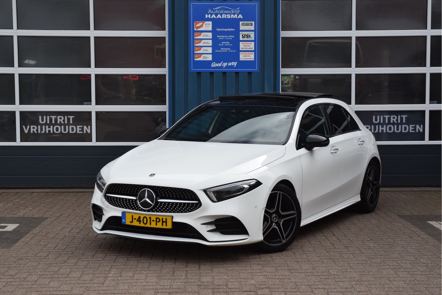 Mercedes-Benz A-klasse - 180 Business Solution AMG Panoramadak - AutoWereld.nl