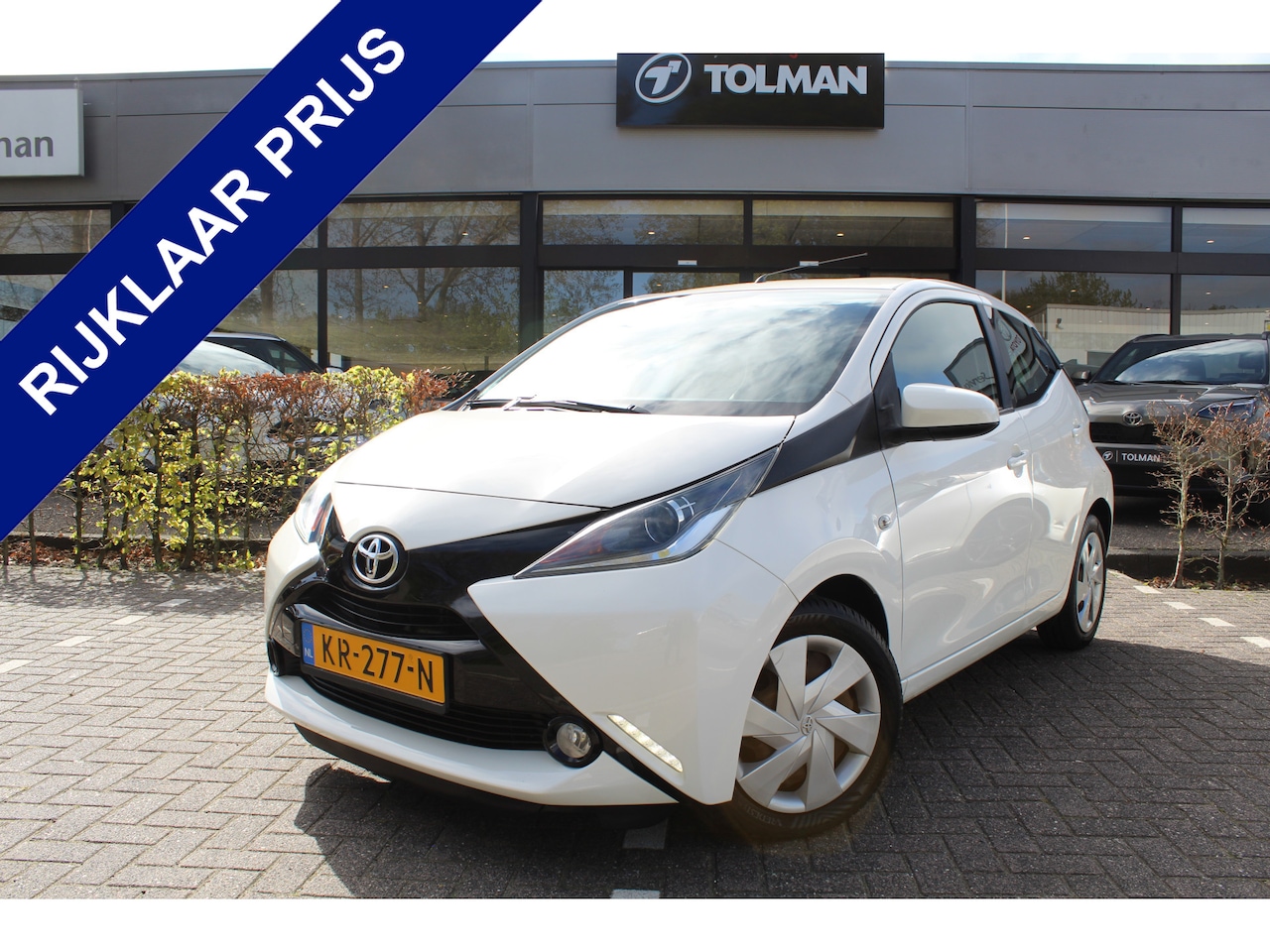 Toyota Aygo - 1.0 VVT-i x-play | Rijklaar | Airco | Bluetooth | Mistlampen | Camera | Dealer onderhouden - AutoWereld.nl