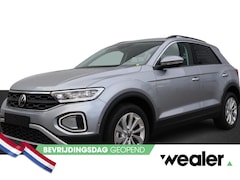 Volkswagen T-Roc - Life Edition 1.0 85 kW / 116 pk TSI SUV 6 versn. Hand | Climatronic | Multimedia pakket in
