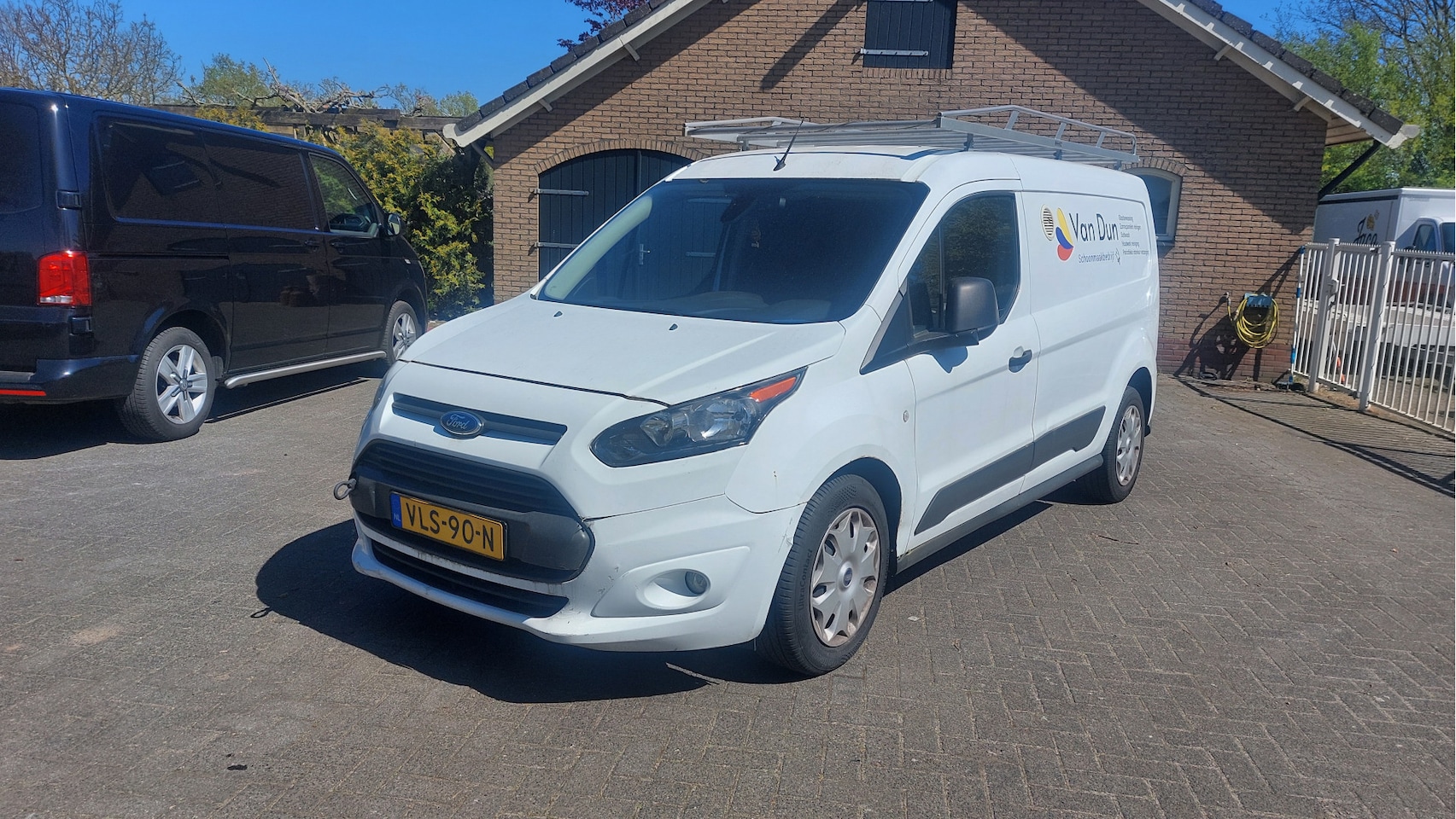 Ford Transit Connect - 1.5 TDCI L2 Trend HP AIRCO BJ 2016 Lager schade - AutoWereld.nl