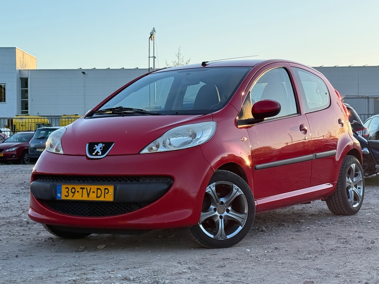 Peugeot 107 - 1.0-12V XS/ AUTOMAAT/ VELGEN - AutoWereld.nl