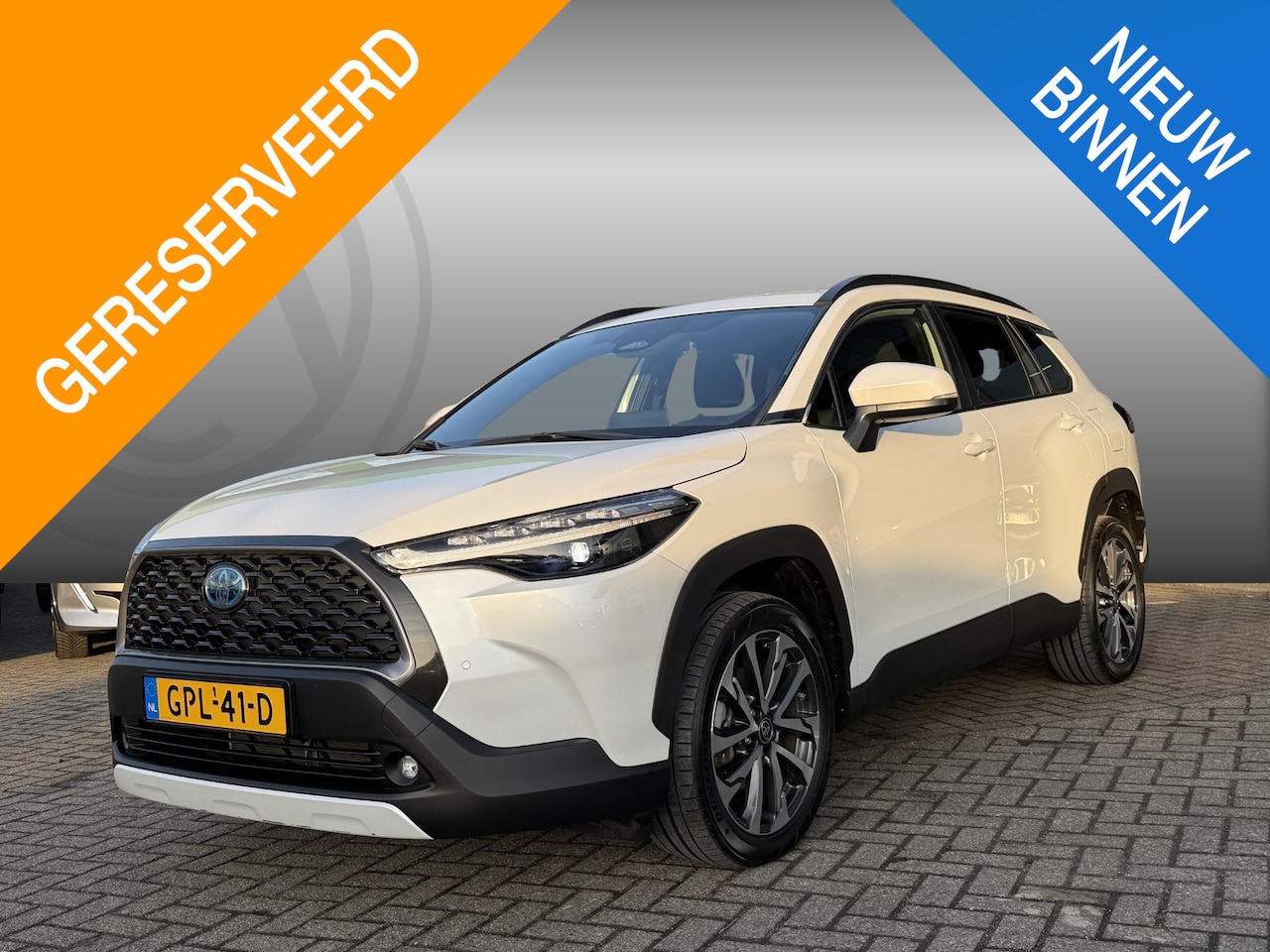 Toyota Corolla Cross - 2.0 High Power Hybrid First Edition NAVIGATIE | STOELVERWARMING | PARKEERSENSOREN | AIRCO/ - AutoWereld.nl