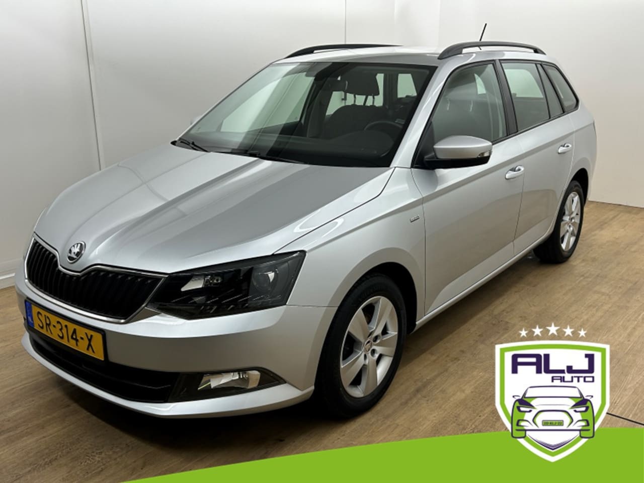 Skoda Fabia Combi - Occasion 1.0 TSI Clever | Grijs | Tweedehands Skoda Fabia | Airco | Cruise | Stoelverwarmi - AutoWereld.nl
