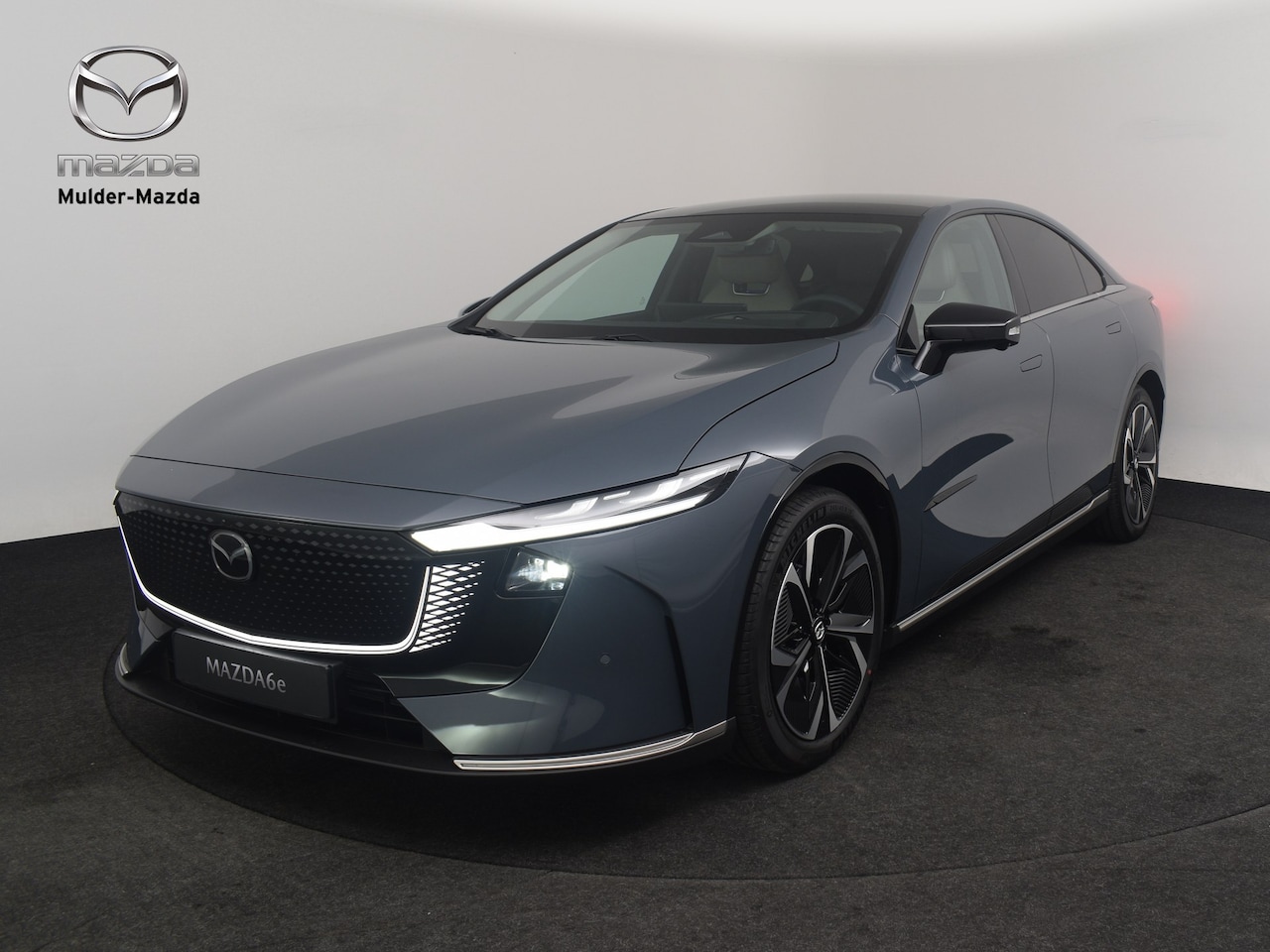 Mazda 6e - 68,8 kWh Takumi | 360° View Monitor | Alarmsysteem | Lane Keep Assist (LKA) - AutoWereld.nl