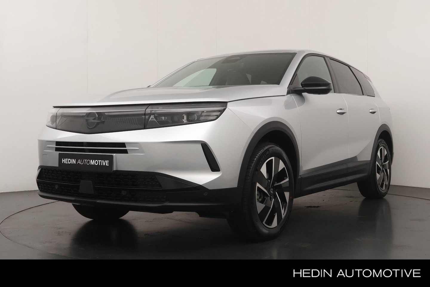 Opel Grandland - 1.2 Turbo Hybrid Business Edition | Pano Schuif/ Kanteldak | El. Achterklep | Head Up Disp - AutoWereld.nl