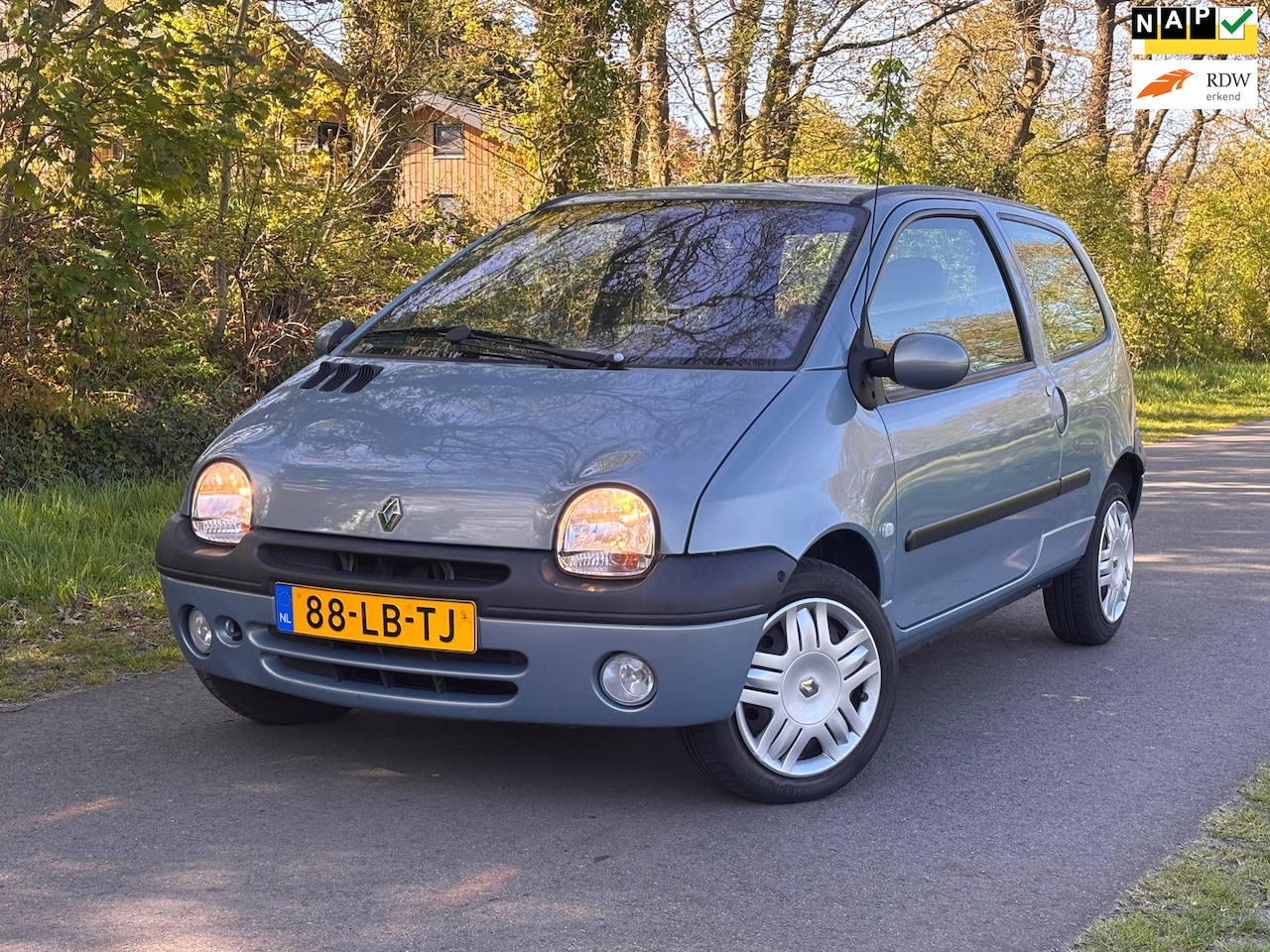 Renault Twingo - 1.2 Dynamique | " 50.000 " KM + Nette Auto Nu € 1.950,- !!! - AutoWereld.nl