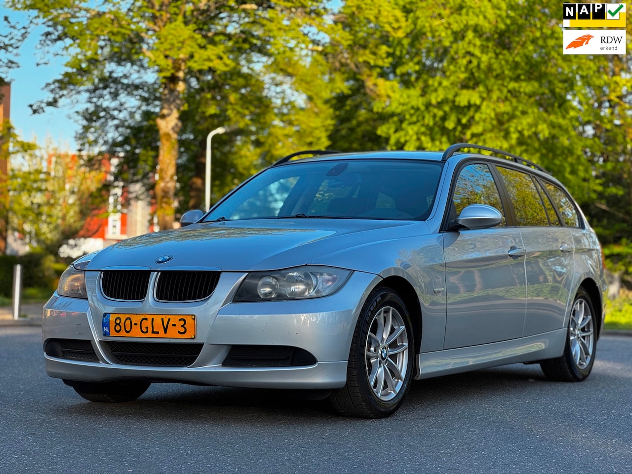 BMW 3-serie Touring - 318i Business Line|NAVI|6BAK|PSENSOR|CRUISE|AIRCO - AutoWereld.nl