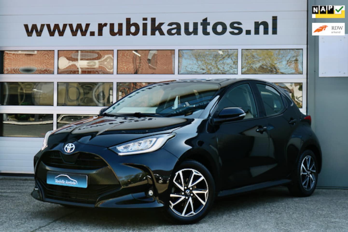 Toyota Yaris - 1.5 VVT-i Dynamic|CarPlay|camera|40.816 km's - AutoWereld.nl