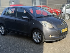 Toyota Yaris - 1.3 VVTi Airco 5 Deurs Apk:Nieuw bij aflevering