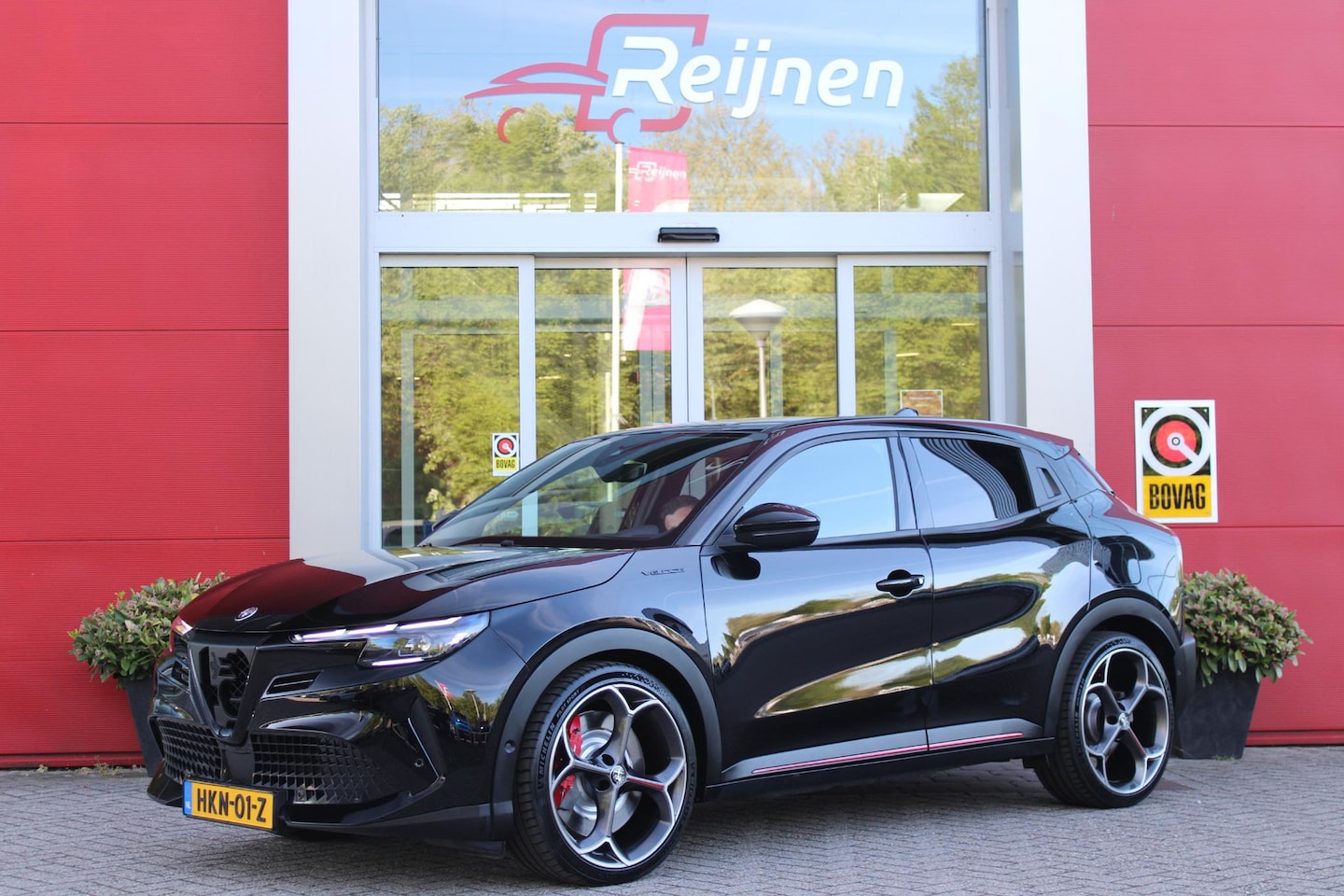Alfa Romeo Junior - Elettrica VELOCE 280PK 54 kWh | SPORT PACK (SABELT SPORTSTOELEN ELEKTRISCH BEDIENBAAR OP D - AutoWereld.nl