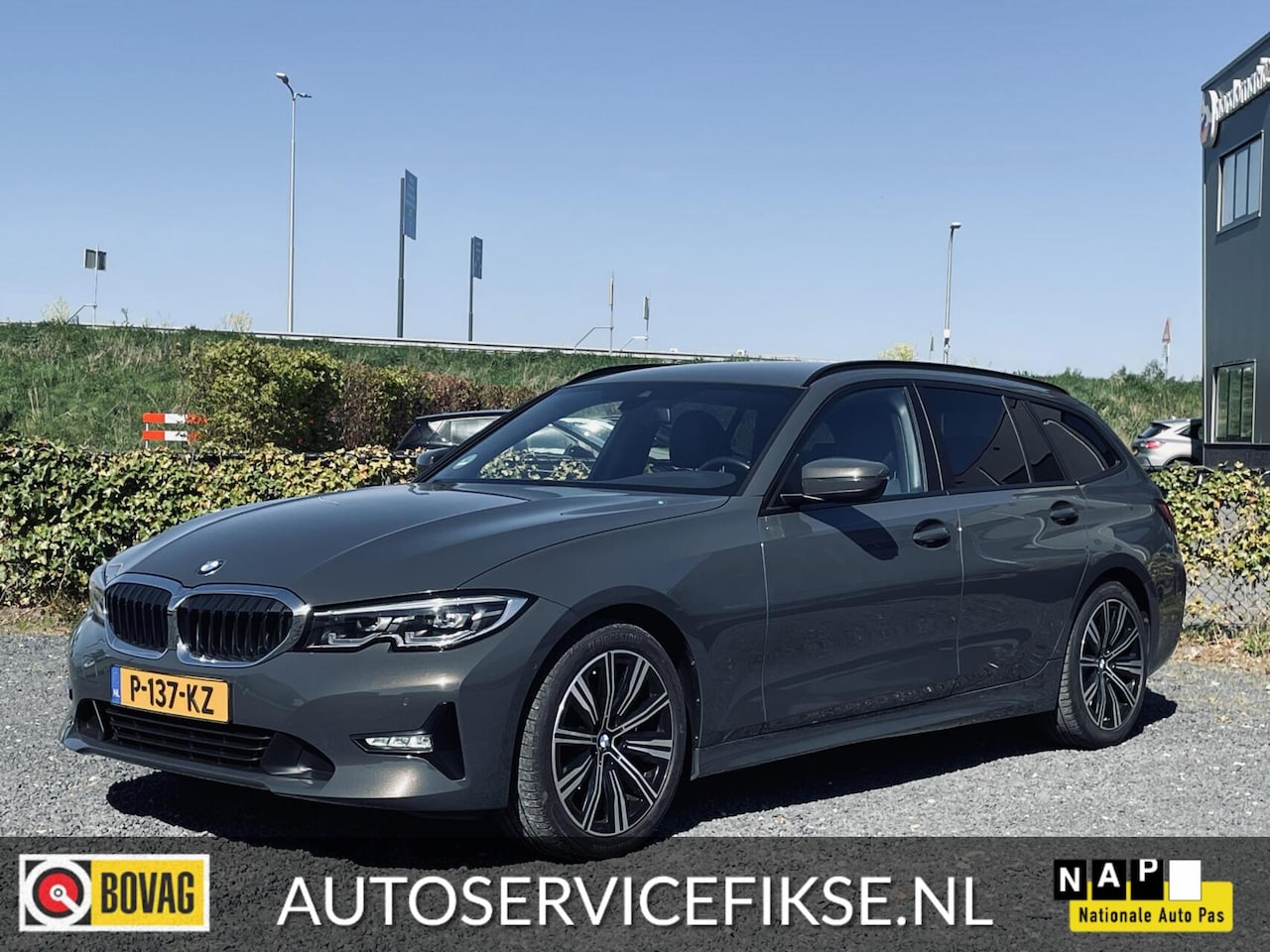 BMW 3-serie Touring - 318i BUSINESS EDIT. PLUS |LEER|CAMERA| - AutoWereld.nl