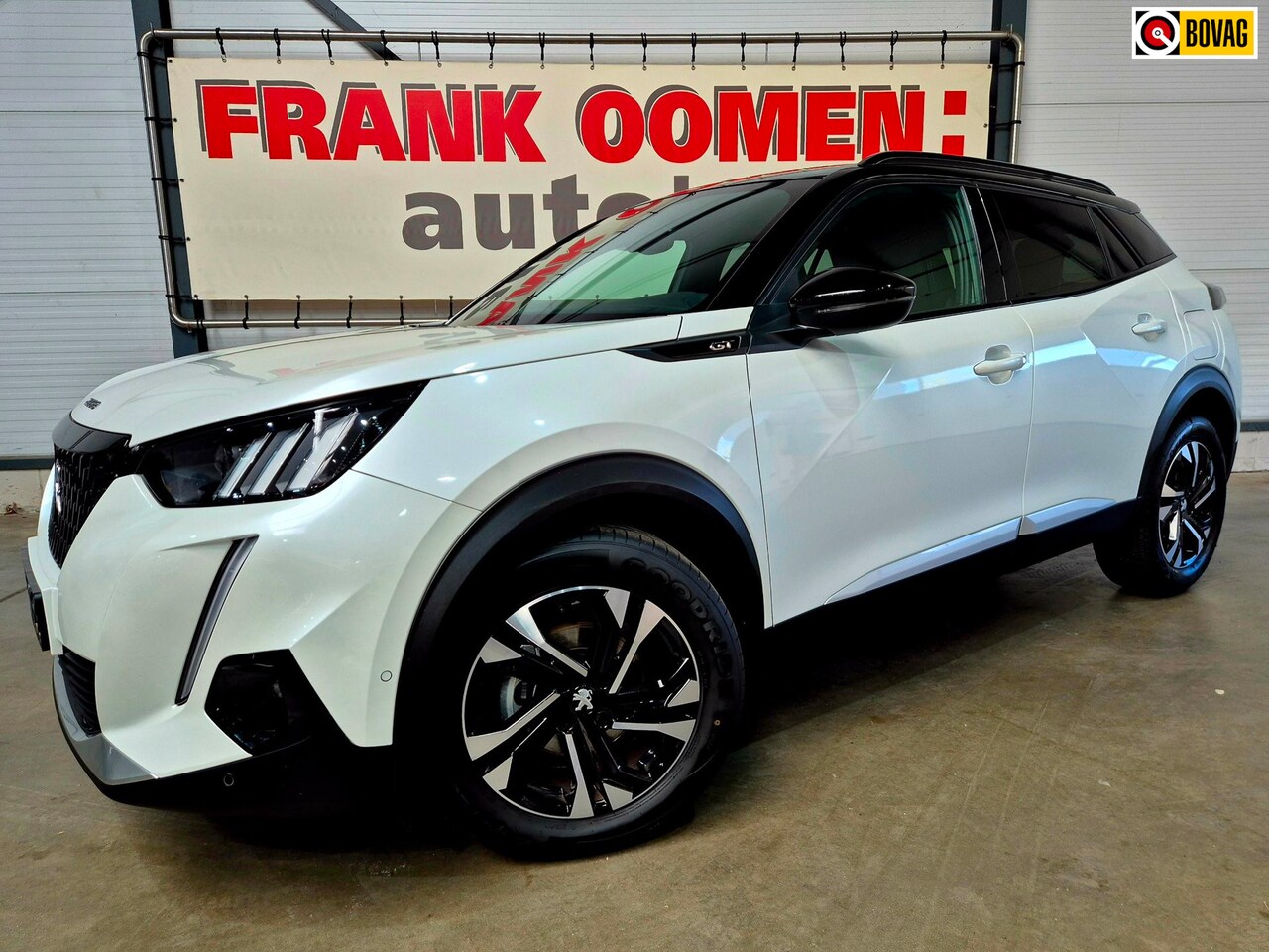Peugeot 2008 - 1.2 PureTech 131PK GT + LED|Parelmoer|Navi|Keyless|Sfeerverl.|3D Digital Cockpit|Dodehoek| - AutoWereld.nl