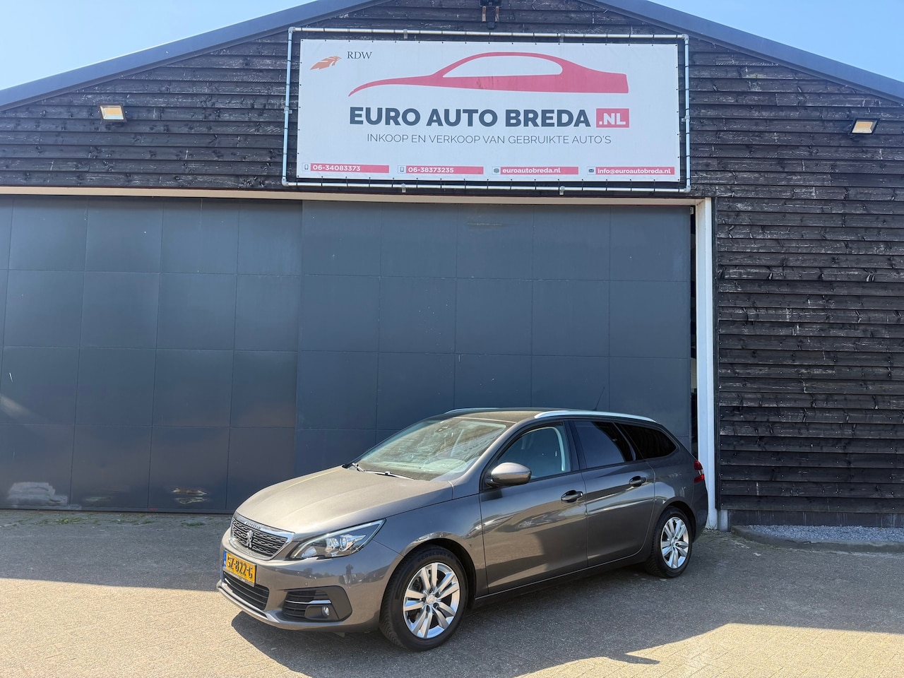 Peugeot 308 SW - 1.2 PureTech Blue Lease Executive 1.2 PureTech Blue Lease Executive - AutoWereld.nl