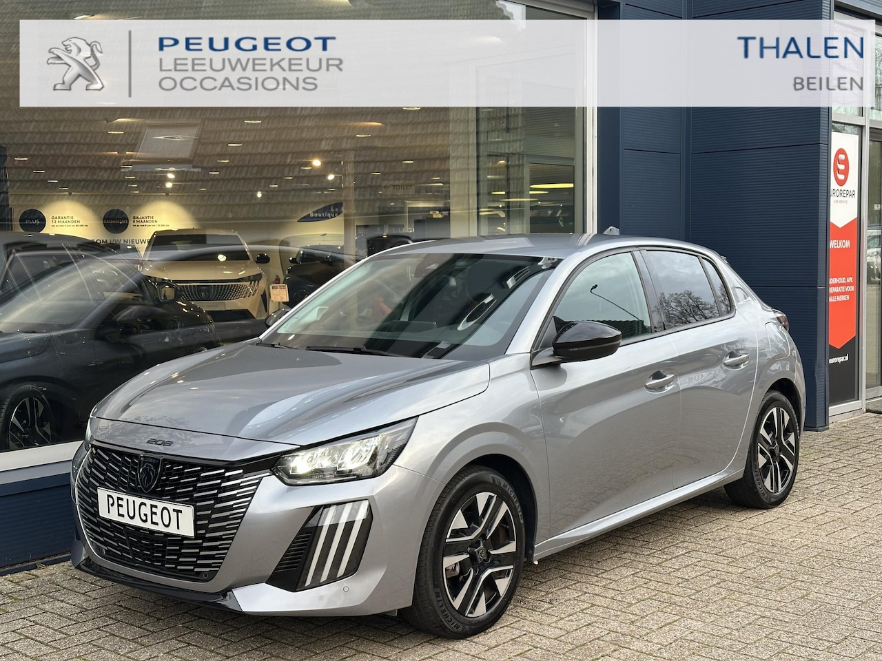 Peugeot 208 - Allure 1.2 Turbo 100 PK 6-Bak | LED Koplampen | Facelift Model | Parkeersensoren Rondom | - AutoWereld.nl