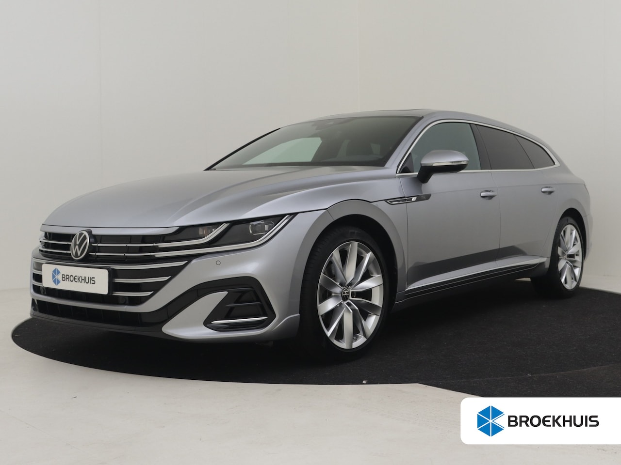 Volkswagen Arteon Shooting Brake - 1.4 TSI eHybrid R-Line Business+ 218pk | Trekhaak | Panorama dak | Lederen bekleding met m - AutoWereld.nl