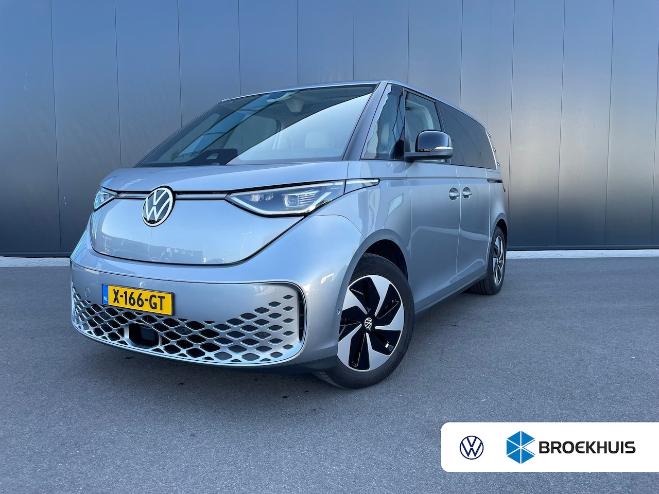 Volkswagen ID. Buzz - 1st 77kWh | IQ Light | Adaptive Cruise | Camera | SOH 98% - AutoWereld.nl