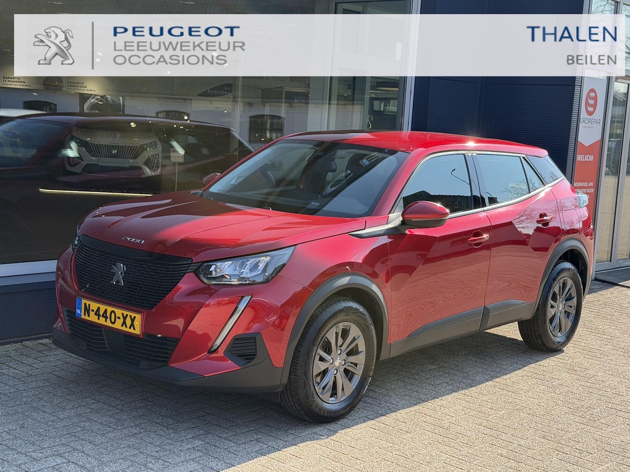 Peugeot 2008 - 1.2 Turbo 100 PK Active Pack | Trekhaak 1200 KG | LED Verlichting | Navigatie via Telefoon - AutoWereld.nl