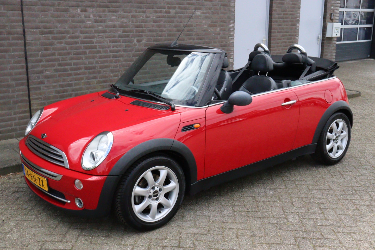 MINI Cabrio - 1.6 One Salt Mini 1.6 One Salt - AutoWereld.nl