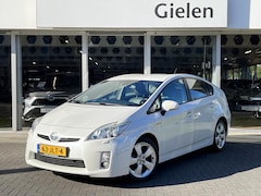 Toyota Prius - 1.8 Full Hybrid Executive | Leer, Navigatie, Head up display, Stoelverwarming, Adaptive cr