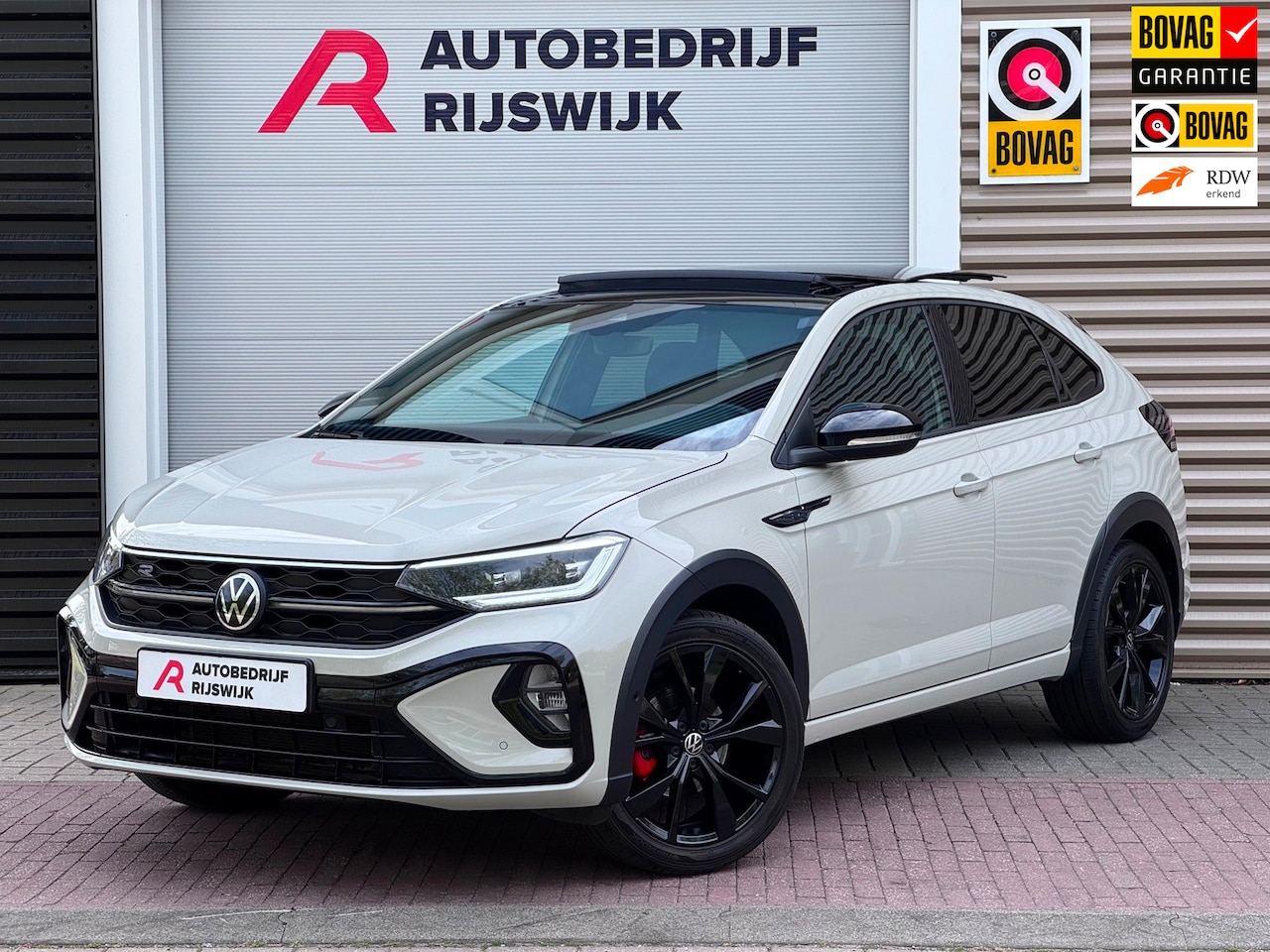 Volkswagen Taigo - 1.5 TSI R-Line Pano/Keyless/Camera - AutoWereld.nl