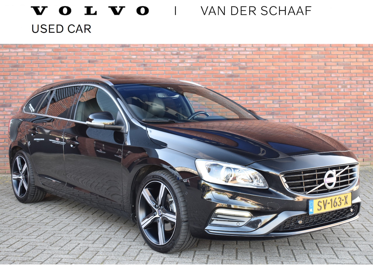 Volvo V60 - T4 190PK Business Sport Luxury | Trekhaak | - AutoWereld.nl