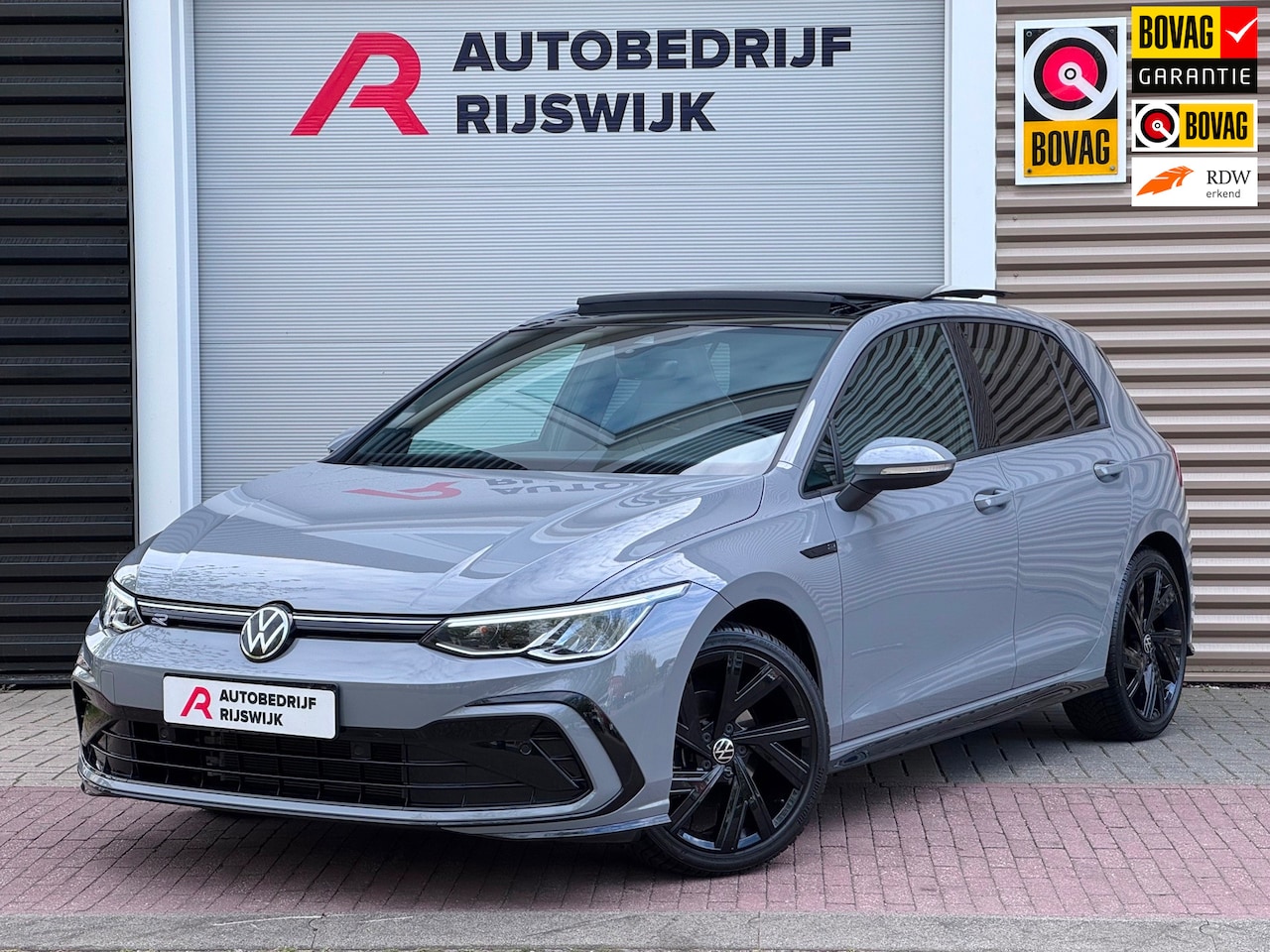 Volkswagen Golf - 1.5 eTSI R-Line Business+ Pano/Sfeer/Acc - AutoWereld.nl