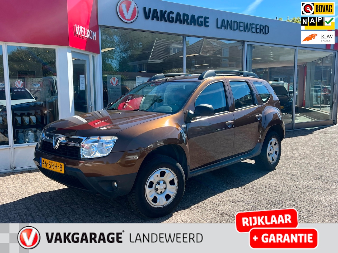 Dacia Duster - 1.6 Lauréate 2wd 1.6 Lauréate 2wd, airco, trekhaak, rijklaar! - AutoWereld.nl
