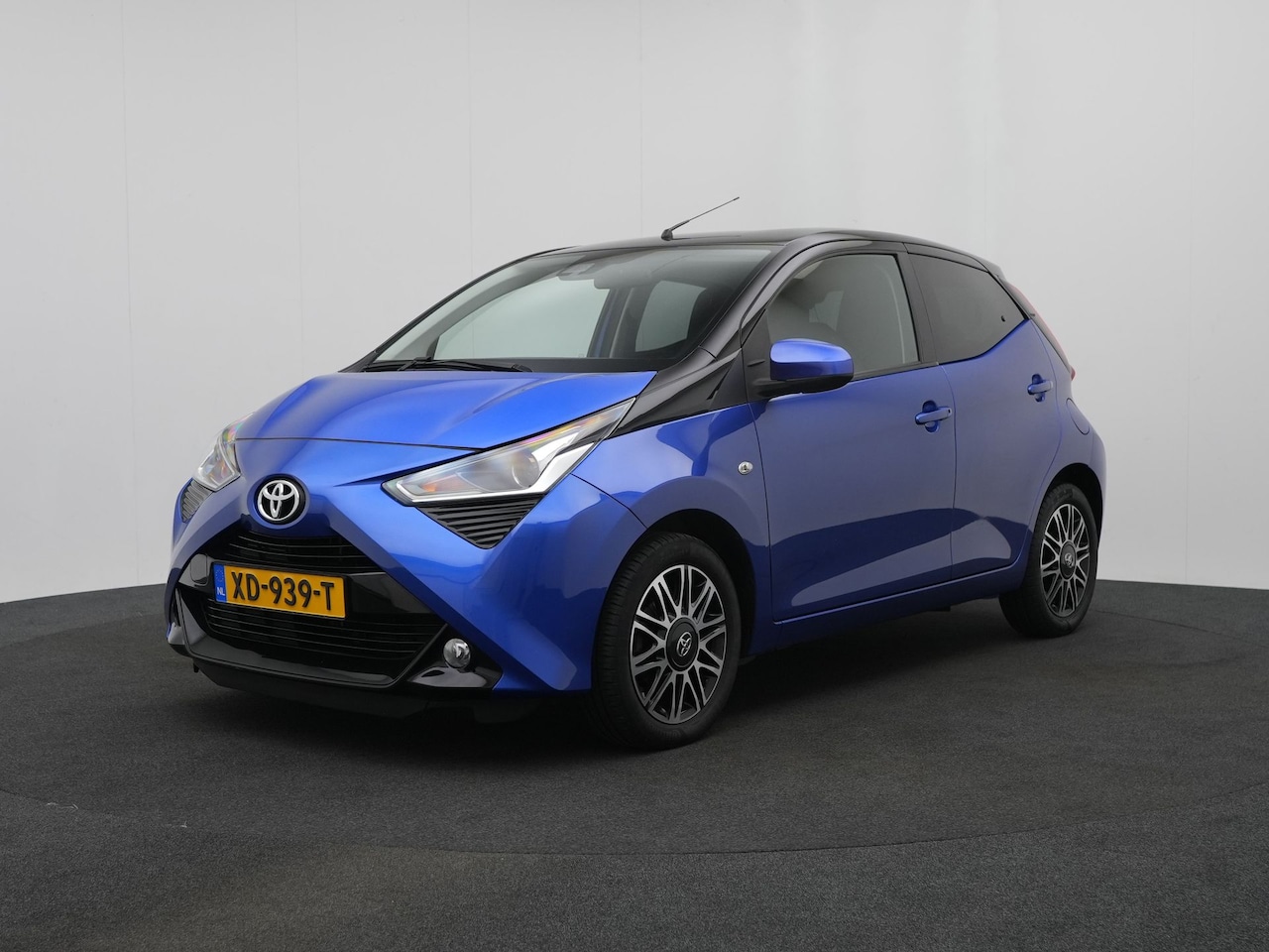 Toyota Aygo - 1.0 VVT-i x-clusiv 1.0 VVT-i x-clusiv - AutoWereld.nl