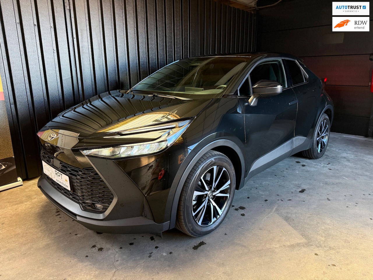 Toyota C-HR - 2.0 Plug-in Hybrid 220 Dynamic - AutoWereld.nl