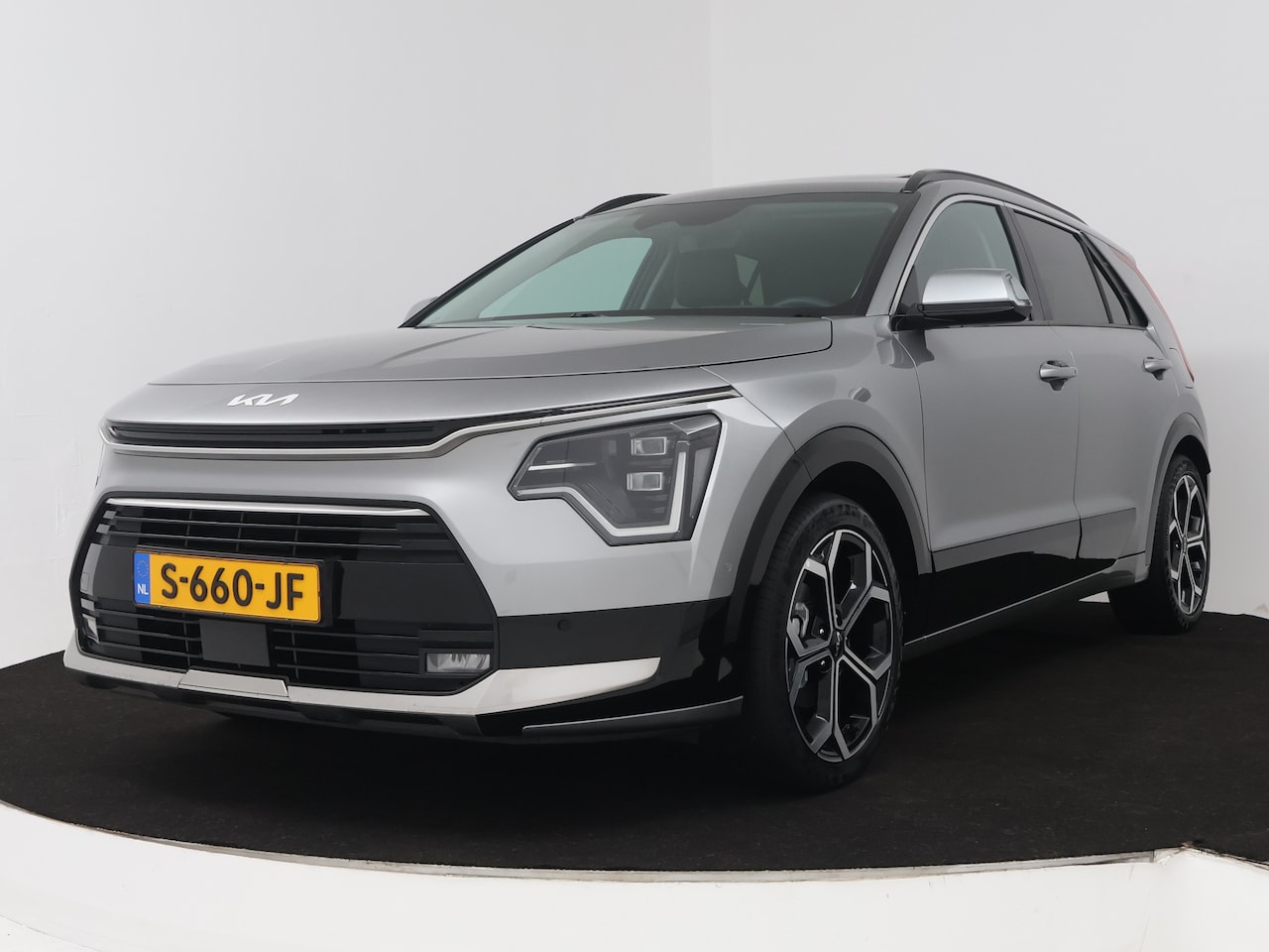 Kia Niro - 1.6 GDi Hybrid ExecutiveLine | Schuif-/kanteldak | Electrische stoelen | Head-UP Display | - AutoWereld.nl