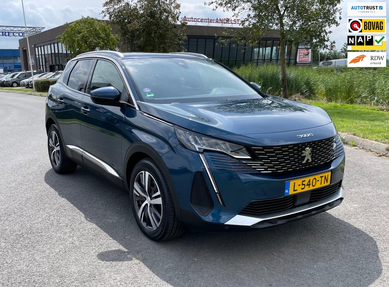 Peugeot 3008 - 1.2 PureTech Blue Lease Allure 1.2 PureTech Blue Lease Allure, Trekhaak, Cam, Carplay, Cruise, Keyless, Navi, Pdc, Geen i - AutoWereld.nl