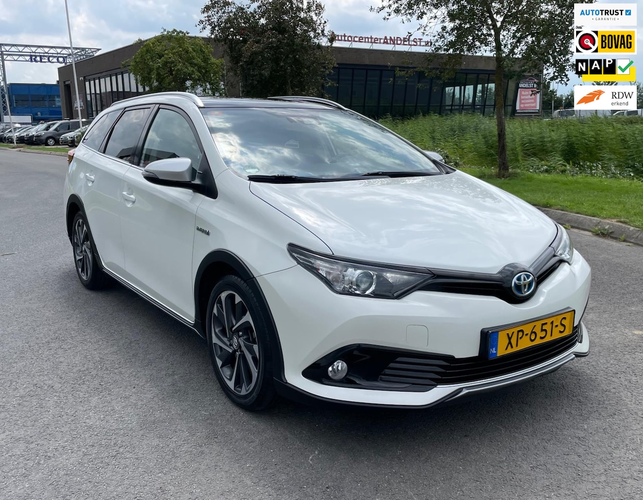 Toyota Auris Touring Sports - 1.8 Hybrid Freestyle 1.8 Hybrid Freestyle, Aut, Pano, Cruise, Cam, Keyless, Navi, Geen import, Nap, Dealer oh! - AutoWereld.nl