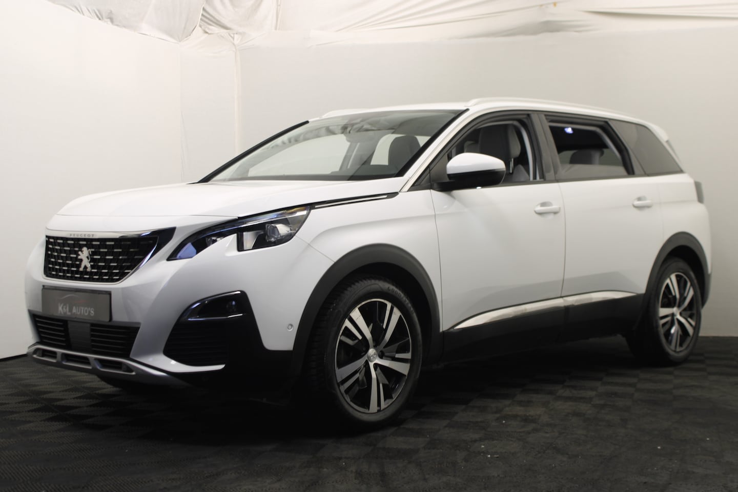 Peugeot 5008 - 1.2 PureTech Allure |Camera|Navi| - AutoWereld.nl