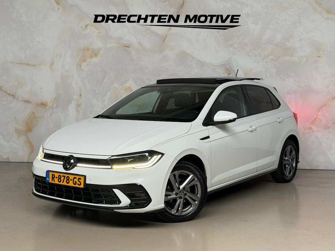 Volkswagen Polo - 1.0 TSI R-Line / Pano / Navi / - AutoWereld.nl