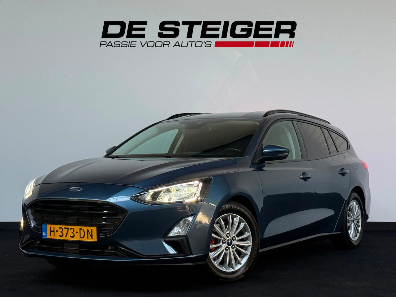 Ford Focus Wagon - 1.0 EcoBoost Titanium Business B&O Trekhaak Camera - AutoWereld.nl