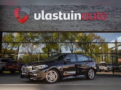 BMW 1-serie - 120i High Executive M-Sport , Adap. cruise, Carplay,