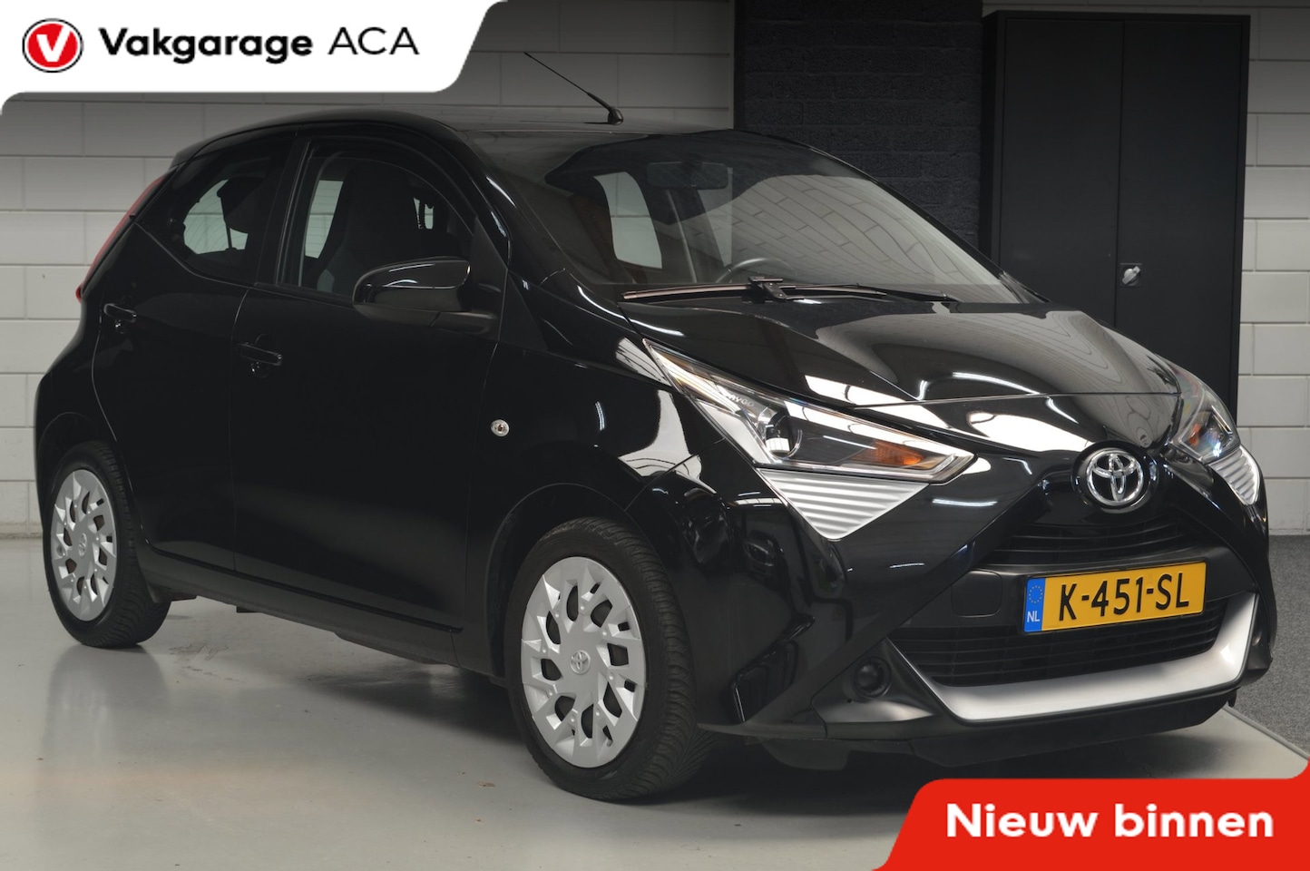 Toyota Aygo - 1.0 VVT-i x-play // 39.000 km // AIRCO // CAMERA // CARPLAY // - AutoWereld.nl