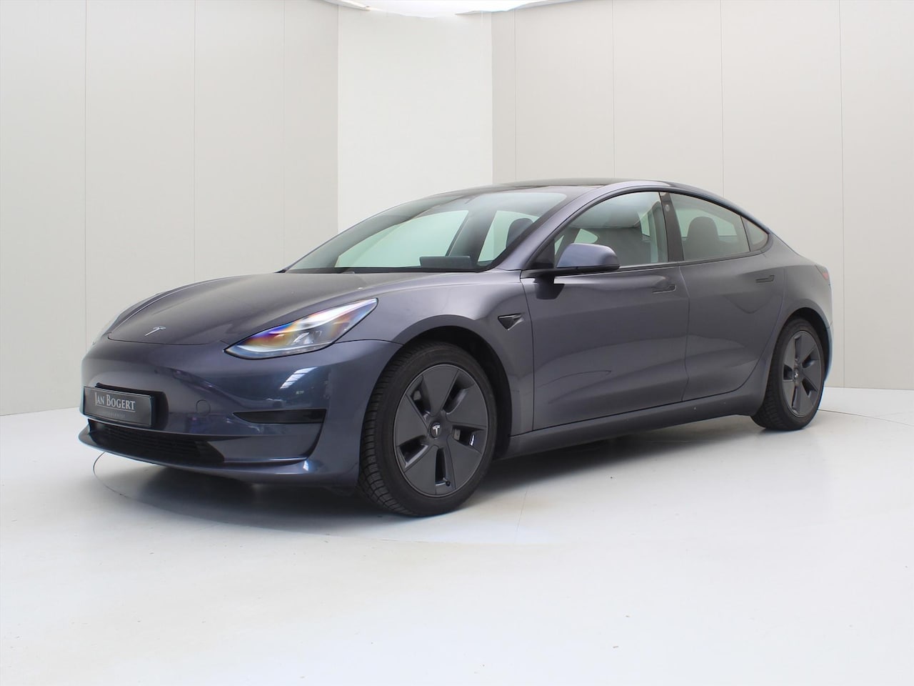 Tesla Model 3 - Standard RWD Plus FACELIFT [ WARMTEPOMP+AUTOPILOT+CAMERA+LEDER+CLIMAAT+PDC ] - AutoWereld.nl