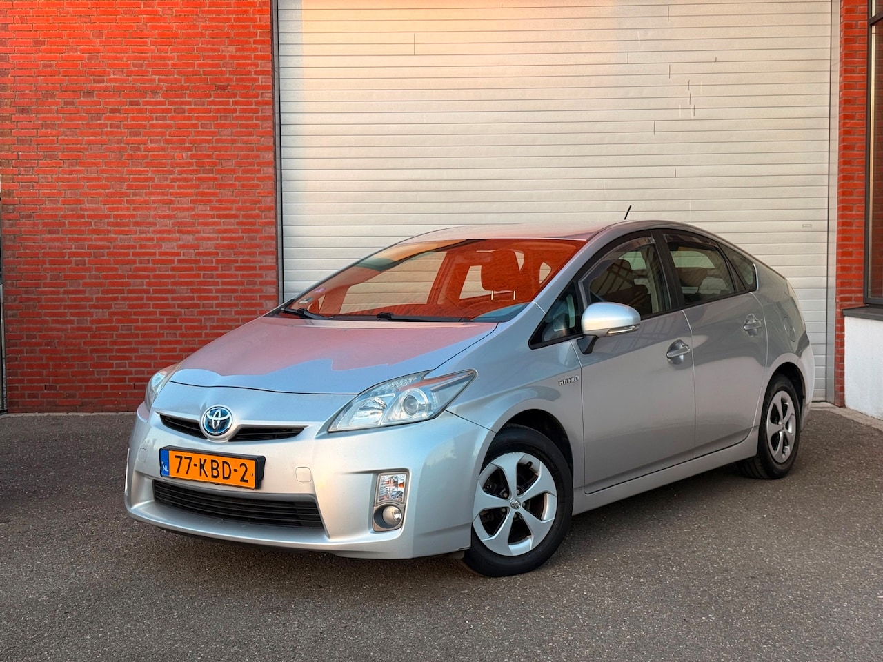 Toyota Prius - 1.8 Aspiration | NAVI | LEER |NAP | NEW APK - AutoWereld.nl