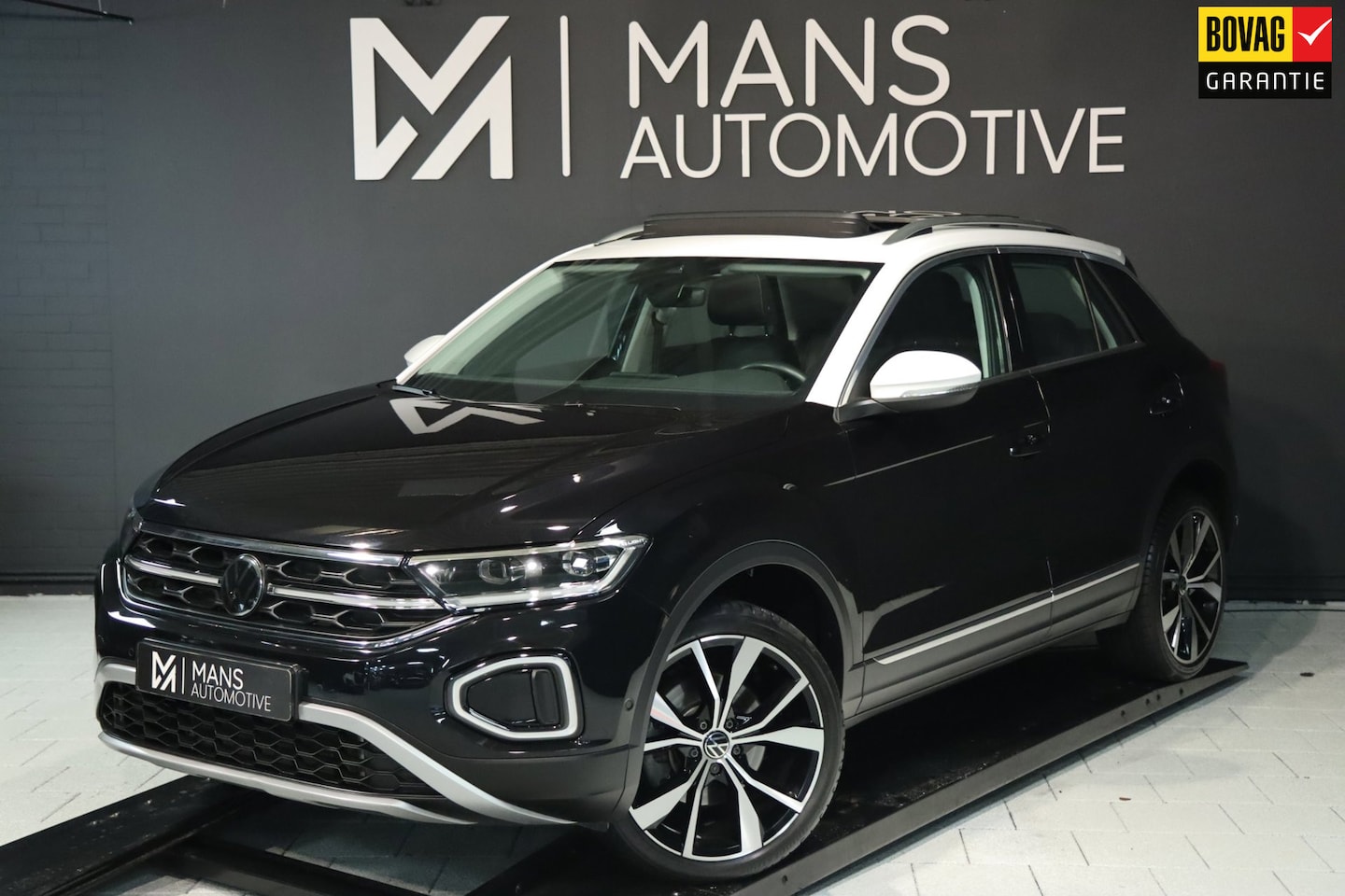 Volkswagen T-Roc - 1.5 TSI ACT / PANODAK / VIRTUAL / ACC / MASSAGE / KEYLESS / CAMERA - AutoWereld.nl