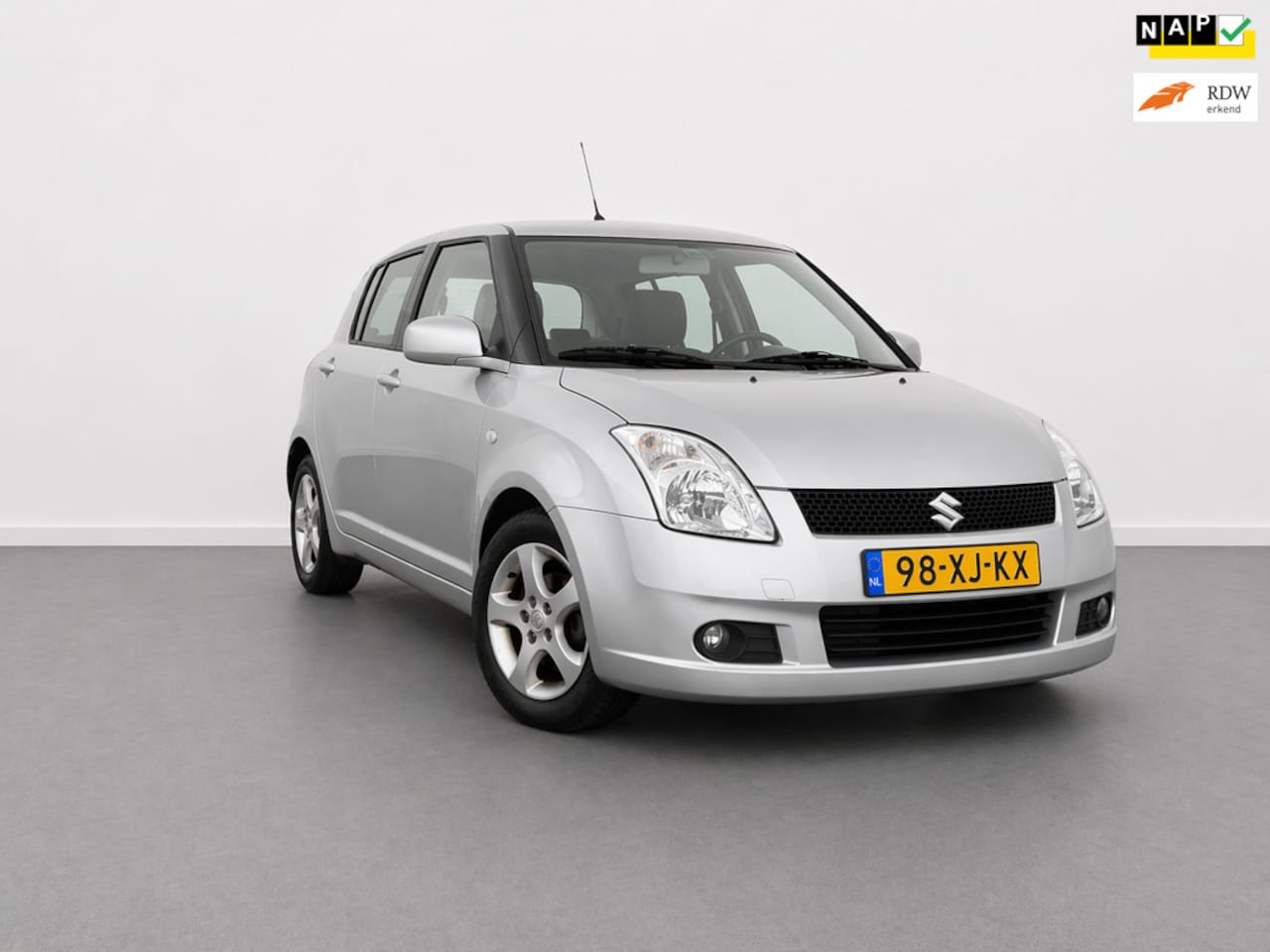 Suzuki Swift - 1.5 Exclusive / 2Eigenaar / Dealer onderhouden/ Nap / Automaat - AutoWereld.nl