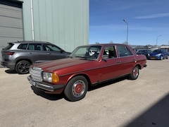 Mercedes-Benz 200-280 (W123) - (W123) 300 D 5 cyl