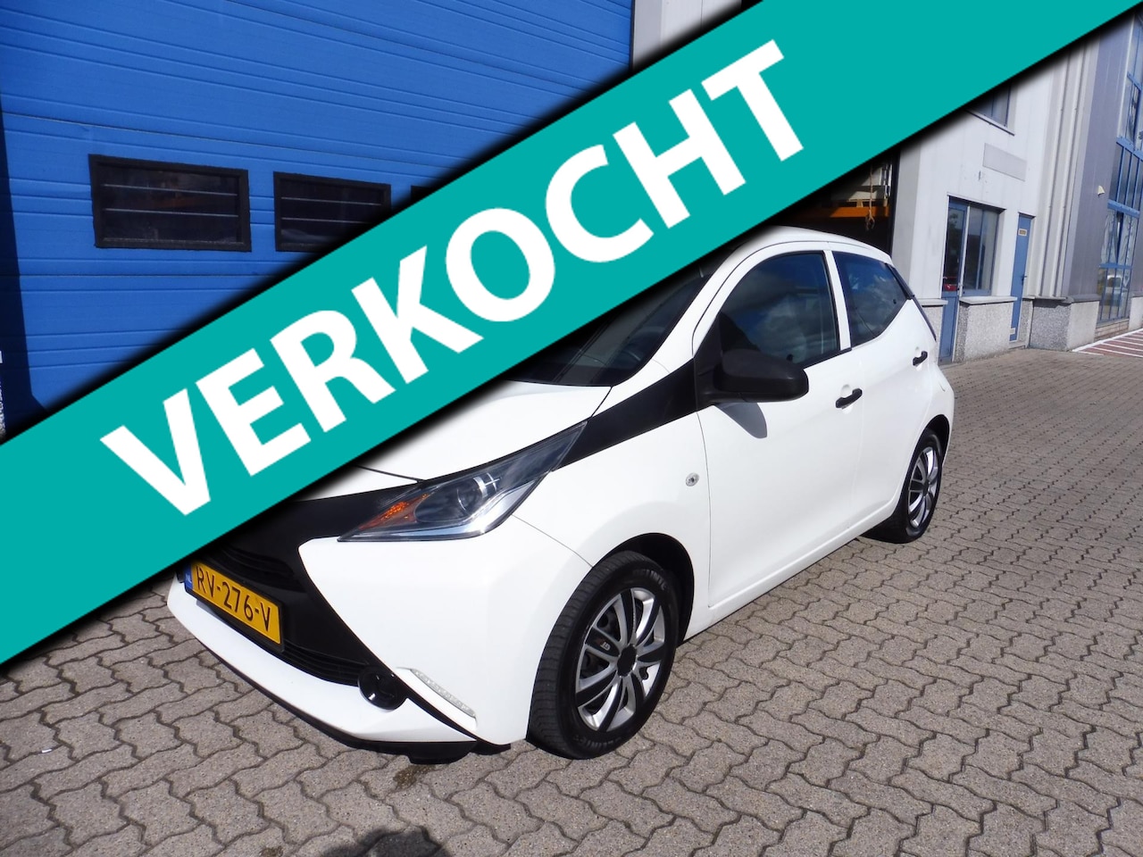 Toyota Aygo - 1.0 VVT-i x-fun 1.0 VVT-i x-fun (gereviseerde motor) - AutoWereld.nl
