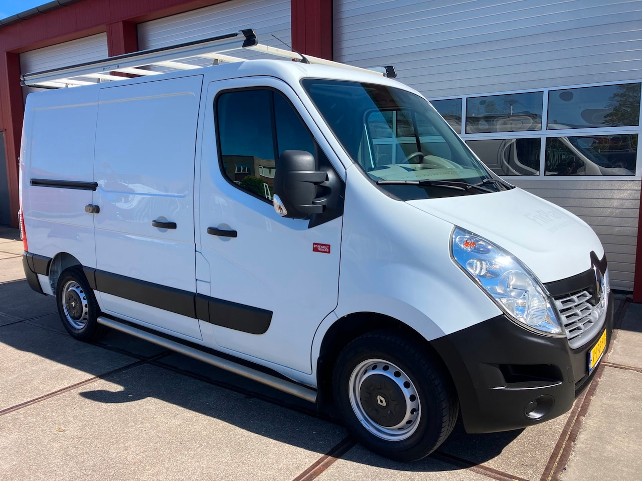 Renault Master - T35 2.3 dCi L1H1 Stop & Start - AutoWereld.nl