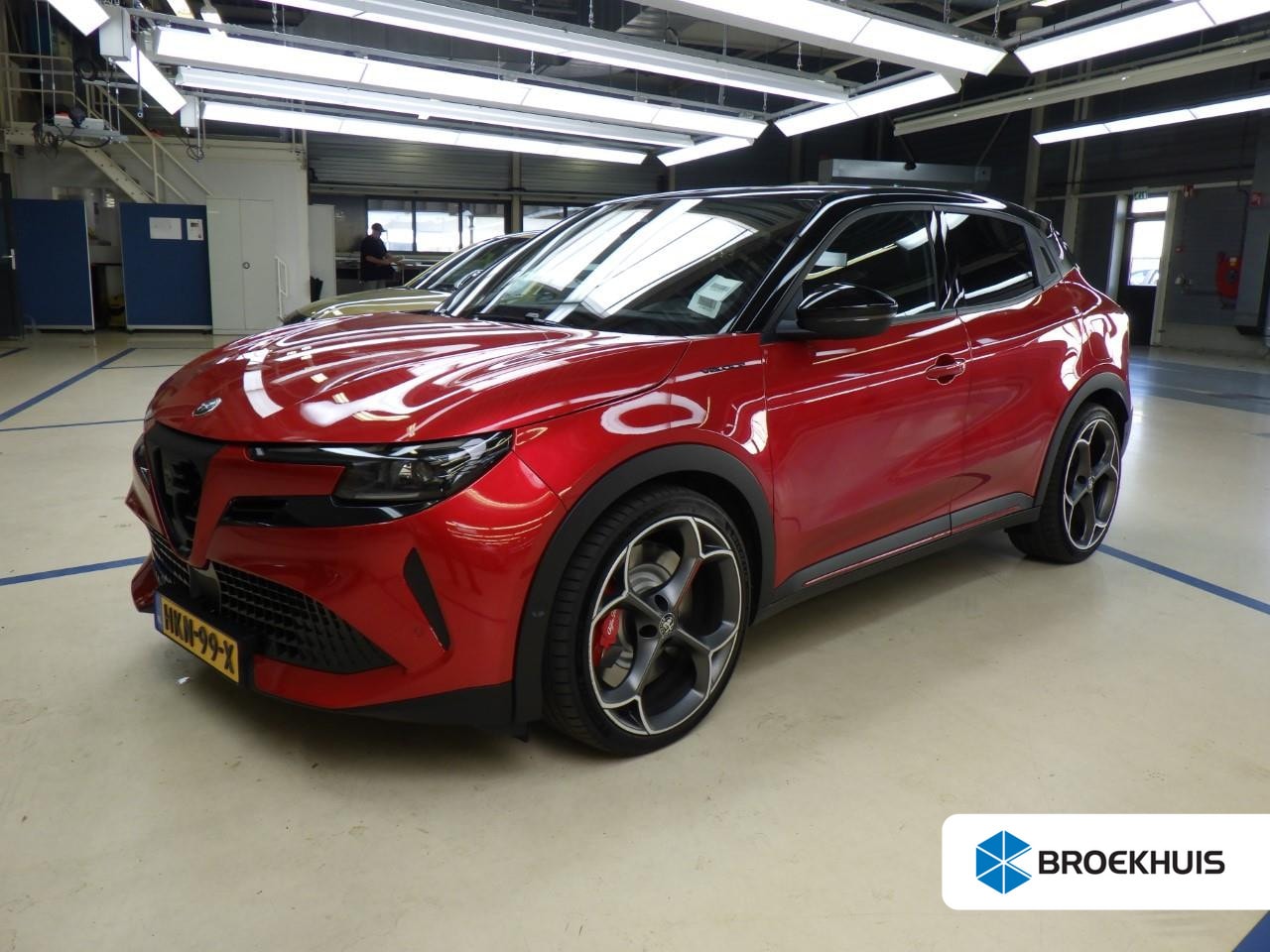 Alfa Romeo Junior - Elettrica Veloce 54 kWh | Nieuwprijs €55.000,- | Panorama/schuifdak | Sabelt sportstoelen - AutoWereld.nl