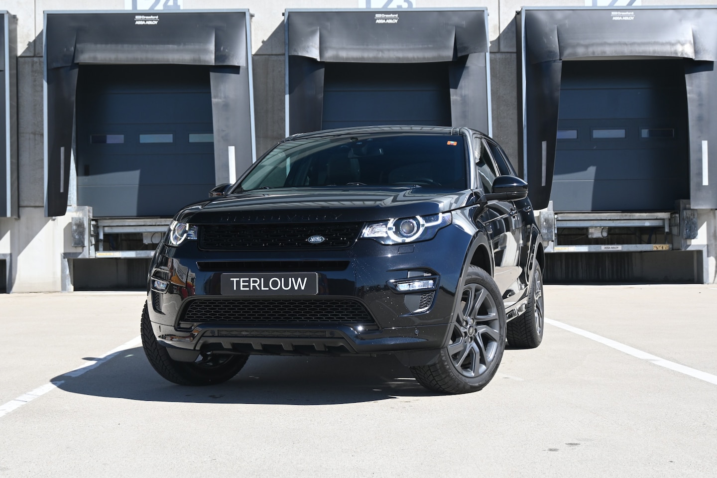 Land Rover Discovery Sport - 2.0 TD4 Urban Series SE 2.0 TD4 Urban Series SE - AutoWereld.nl