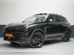 Lynk & Co 01 - 1.5 | Zwart optiek | Panoramadak | Navigatie | Memory | Apple CarPlay